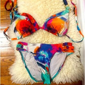 La Blanca bikini top and bottom size small